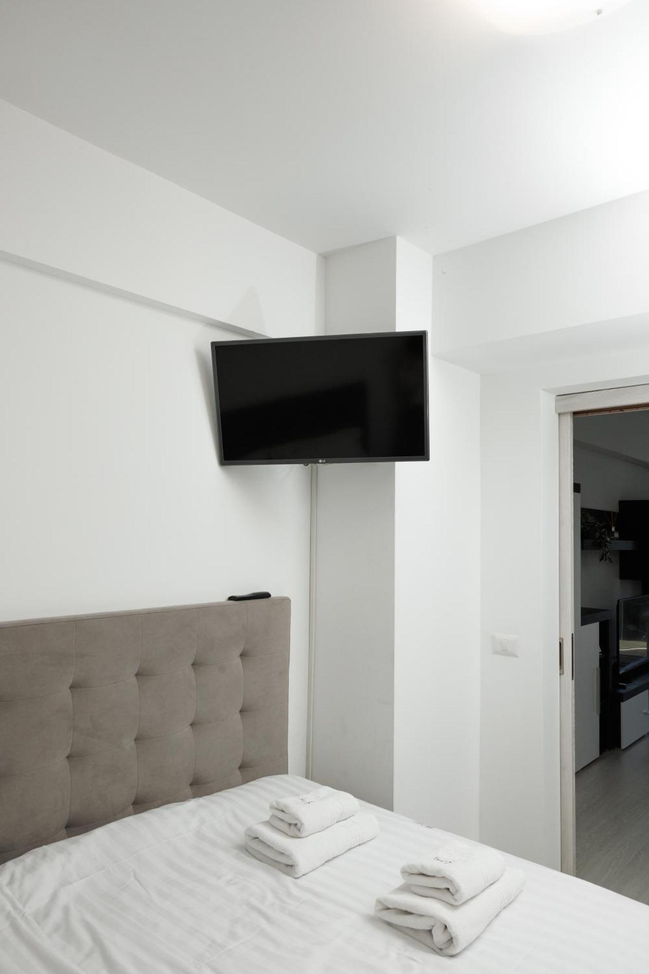 Exclusive Ultracentral Apartments And Studios #Enescu#Universitatii#Σουκεάβα Εξωτερικό φωτογραφία